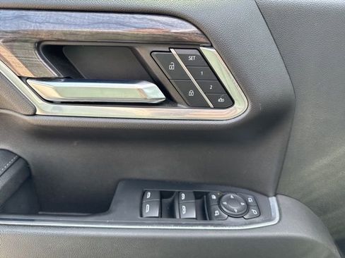 Used 2023 Chevrolet Silverado 1500 LTZ w/ LTZ Premium Package image 17