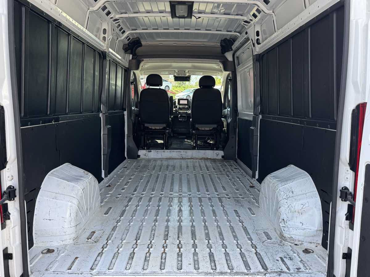 Used 2025 RAM ProMaster 2500 w/ Convenience Group FWD image 11