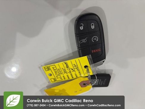 Used 2014 Jeep Grand Cherokee Limited w/ Luxury Group II image 38