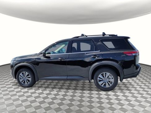 New 2025 Nissan Pathfinder SV image 2