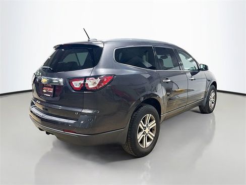 Used 2017 Chevrolet Traverse LT image 7