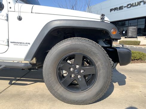 Used 2017 Jeep Wrangler Unlimited Sport image 13