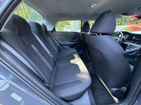 Certified 2023 Hyundai Elantra SEL w/ Convenience Package FWD image 11