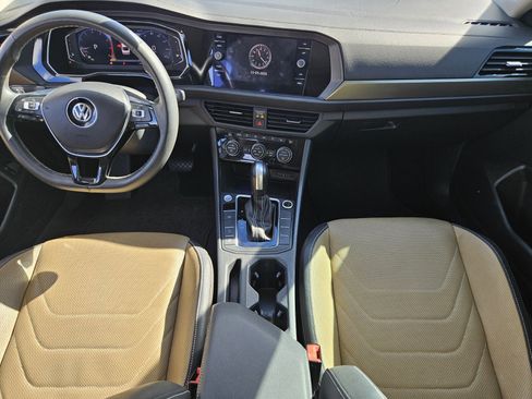 Used 2021 Volkswagen Jetta SEL Premium image 7