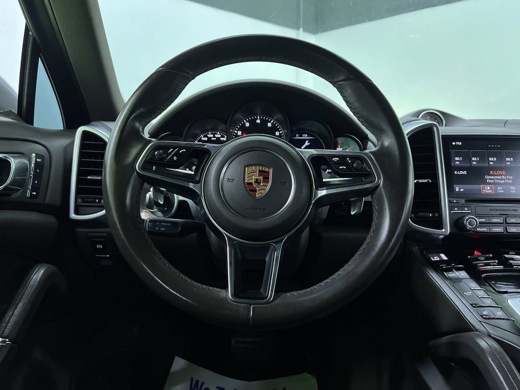 Used 2017 Porsche Cayenne Platinum Edition w/ Premium Package (PJV) AWD/4WD image 19