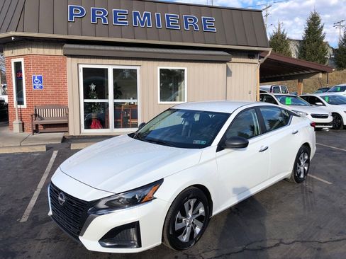 Used 2024 Nissan Altima 2.5 S image 9