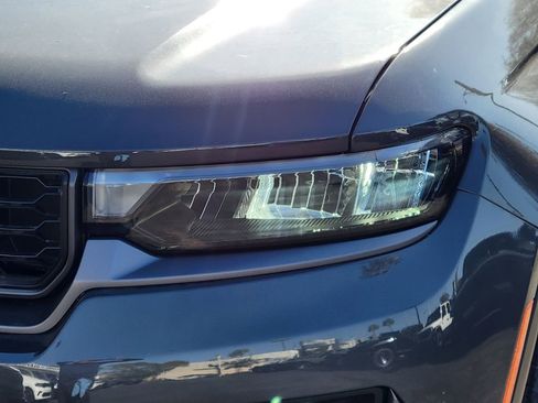 New 2026 Jeep Grand Cherokee Altitude image 20