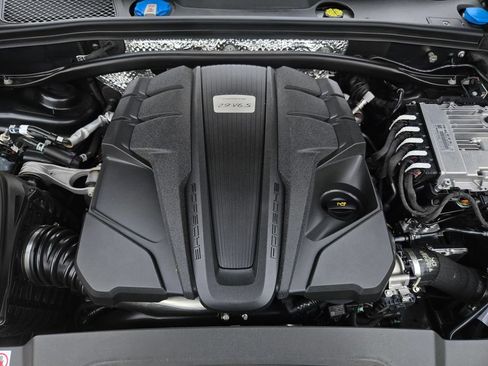 Used 2023 Porsche Macan S AWD/4WD image 37