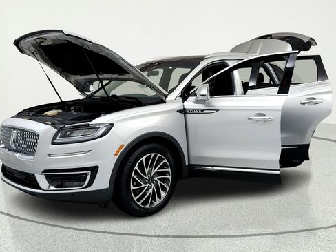 Used 2019 Lincoln Nautilus Reserve AWD/4WD image 9