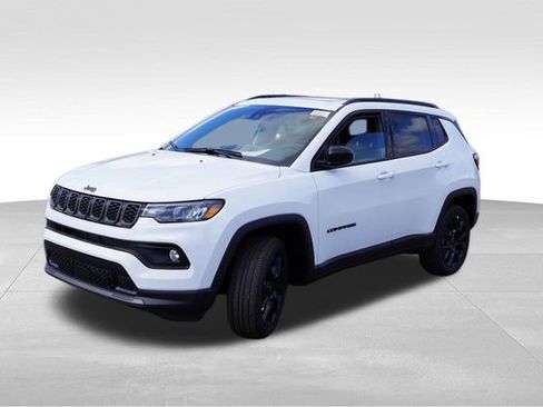 New 2025 Jeep Compass Latitude w/ Sun & Sound Group image 7