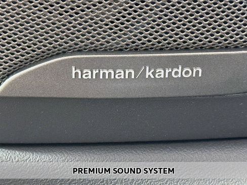 Used 2024 BMW X5 xDrive40i w/ M Sport Package image 5