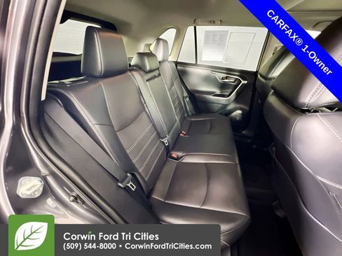 Used 2021 Toyota RAV4 Limited image 17
