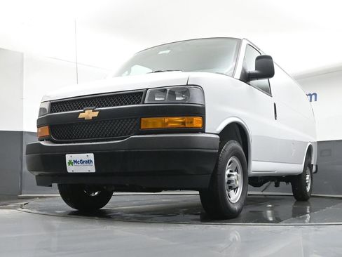 New 2026 Chevrolet Express 2500 w/ Driver Convenience Package image 6