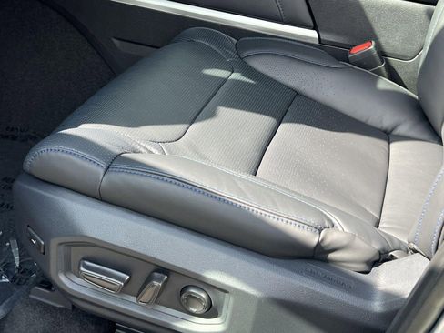 New 2025 Toyota Tundra Platinum image 8