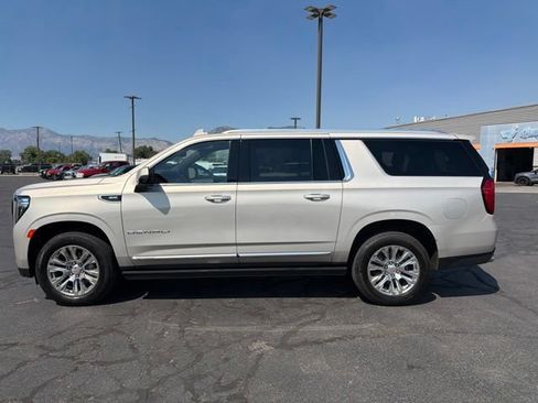 Used 2022 GMC Yukon XL Denali w/ Max Trailering Package AWD/4WD image 14