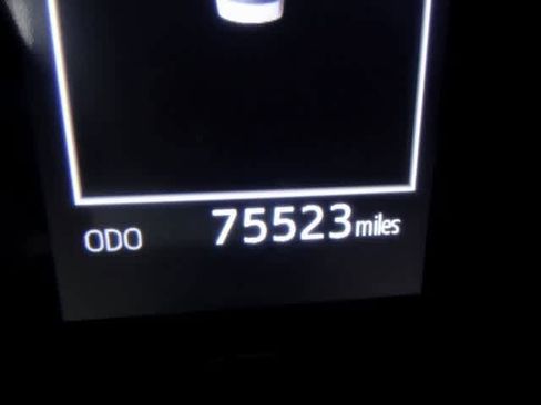 Used 2021 Toyota Camry SE image 17