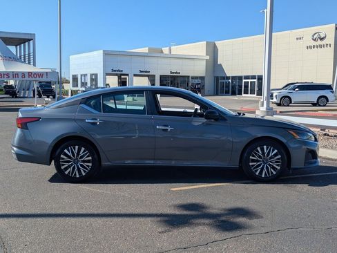 Certified 2024 Nissan Altima 2.5 SV image 7