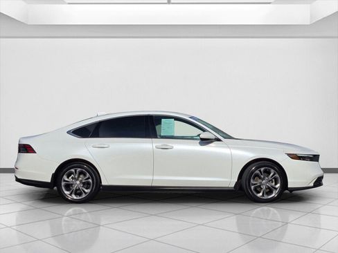 Certified 2023 Honda Accord EX image 4