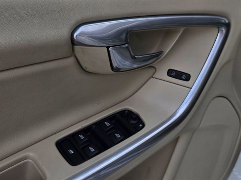 Used 2015 Volvo V60 T5 Premier image 31