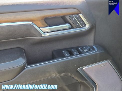 Used 2024 Chevrolet Silverado 2500 High Country w/ Technology Package AWD/4WD image 18