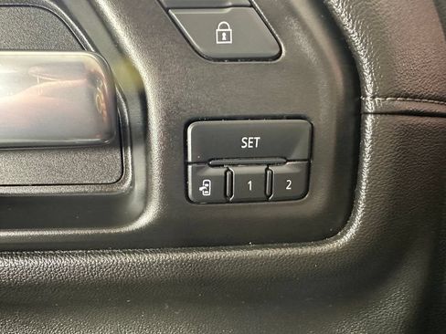 Used 2021 Chevrolet Silverado 1500 High Country w/ Technology Package AWD/4WD image 19