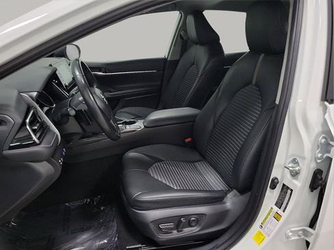 Certified 2024 Toyota Camry SE image 9