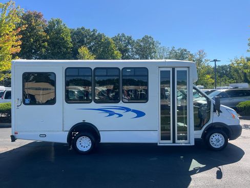Used 2018 Ford Transit 350 T-350 DRW 156 WB 10360 GVWR w/ Shuttle Bus Prep Package image 8