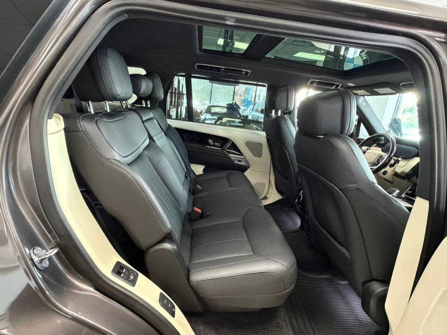 Used 2024 Land Rover Range Rover Long Wheelbase SE AWD/4WD image 42
