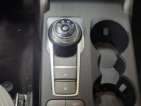 Used 2020 Ford Escape SE image 30