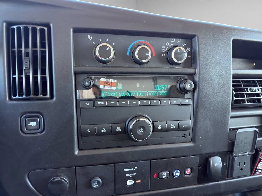 New 2025 GMC Savana 3500 w/ Power Convenience Package RWD image 29
