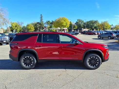 New 2026 Chevrolet Traverse Z71 w/ Enhanced Driving Package image 2