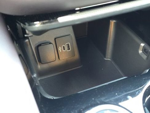 Used 2025 Ford Explorer Platinum w/ Ultimate Package RWD image 41