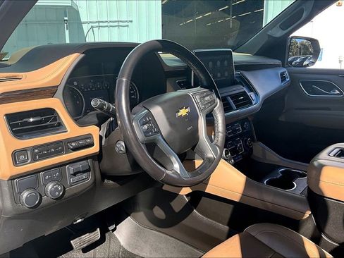 Used 2021 Chevrolet Tahoe Premier w/ Premium Package image 15