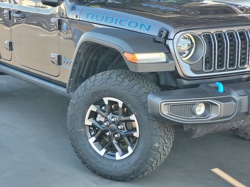 Certified 2025 Jeep Wrangler Unlimited Rubicon 4xe w/ Convenience Group AWD/4WD image 3