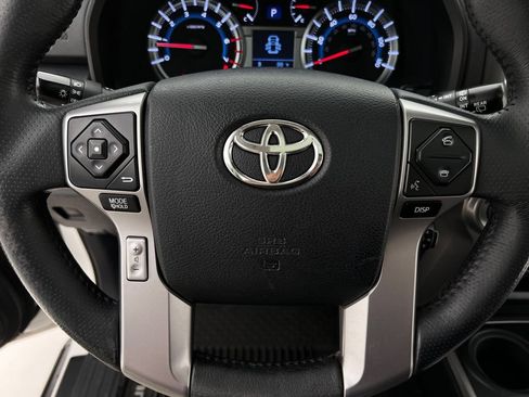 Used 2018 Toyota 4Runner SR5 Premium AWD/4WD image 16