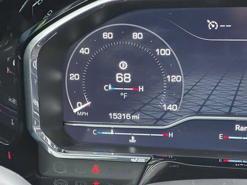 Used 2023 GMC Sierra 1500 Elevation image 24