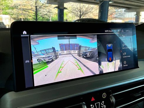 Used 2024 BMW X4 xDrive30i image 27