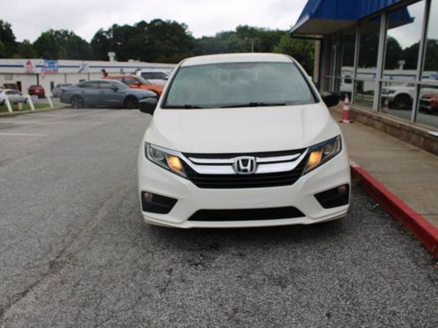 Used 2019 Honda Odyssey LX image 2