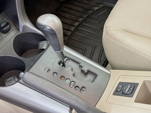 Used 2008 Toyota RAV4 Limited AWD/4WD image 15