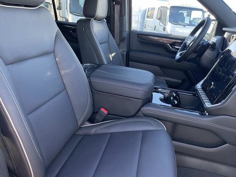 New 2026 GMC Yukon Elevation image 28