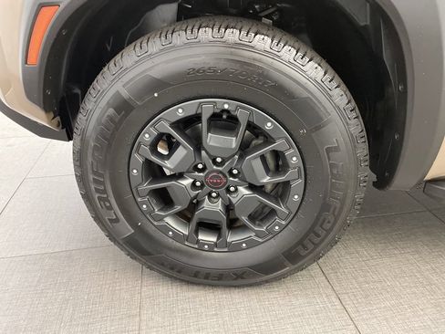Used 2022 Nissan Frontier PRO-4X w/ Pro-4X Premium Package AWD/4WD image 10