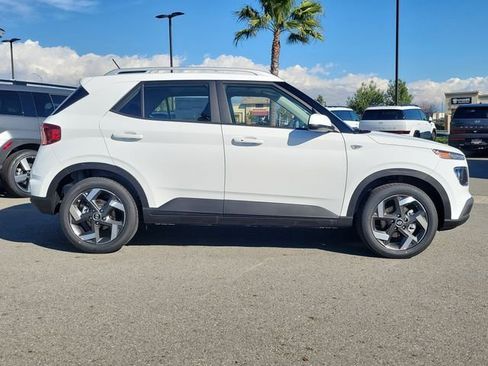 New 2026 Hyundai Venue SEL image 26