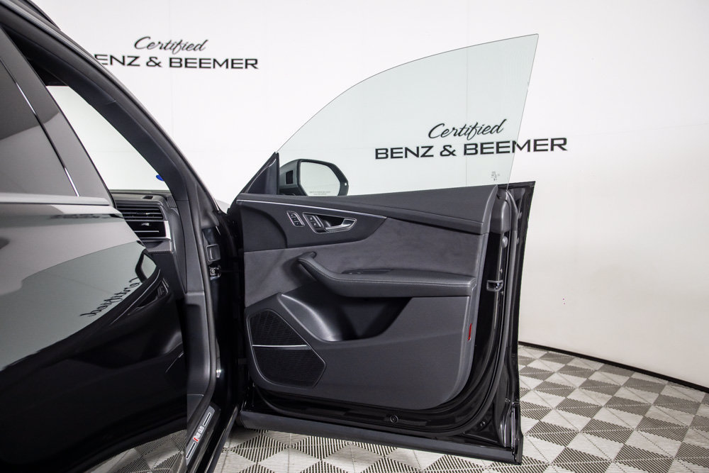 Used 2025 Audi RS Q8 performance AWD/4WD image 17