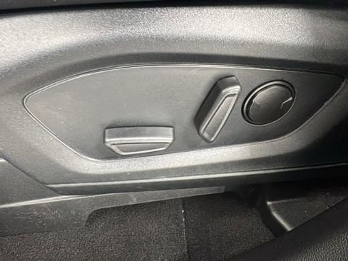 Used 2023 Ford Explorer ST-Line w/ Class IV Trailer Tow Package image 11