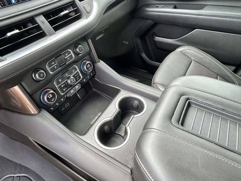 Used 2021 Chevrolet Suburban High Country RWD image 16