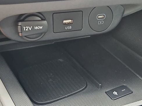 Used 2025 Hyundai Elantra Sport FWD image 19