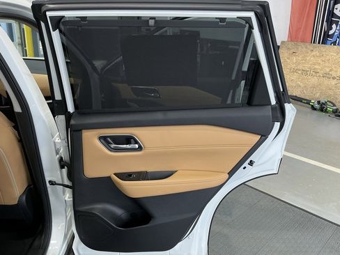 Used 2023 Nissan Rogue Platinum w/ Platinum Premium Package image 31