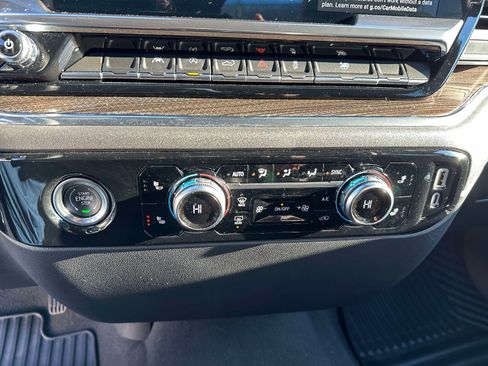 Used 2024 GMC Sierra 1500 Elevation image 30