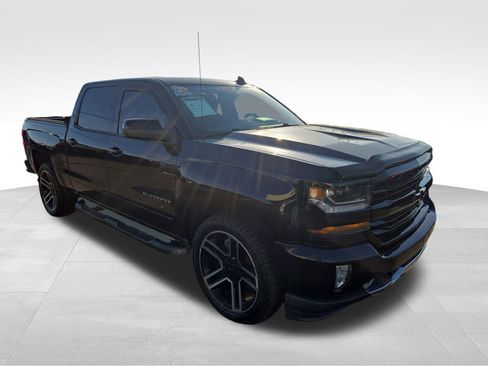 Used 2018 Chevrolet Silverado 1500 LT w/ LPO, Black Pack image 16