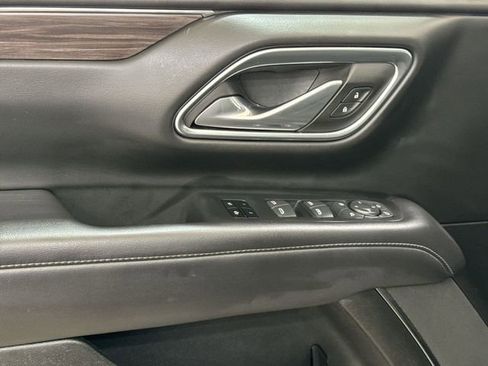 Used 2024 Chevrolet Tahoe Z71 w/ Luxury Package AWD/4WD image 24